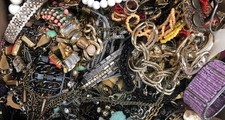 Jewelry mystery. bag for sale  Cortland