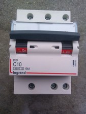 Disjoncteur tri poles d'occasion  Rouen-
