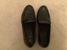 Shoes size 6.5 for sale  HARROW