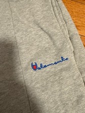 100 authentic vetements d'occasion  Expédié en Belgium