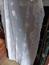 Vintage white lace for sale Vintage white lace for sale  EDINBURGH