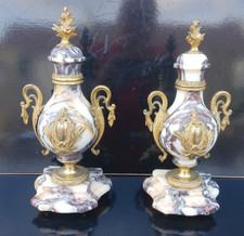 Pair louis xvi d'occasion  Expédié en Belgium