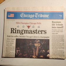 Chicago tribune chicago usato  Spedire a Italy
