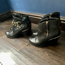 Two pair ladies for sale  STOURBRIDGE
