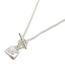 Hermes amulette kelly d'occasion  Expédié en Belgium