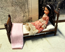 Antico raro letto usato  Varallo Pombia