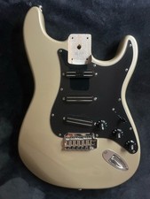 Fender squier stratocaster d'occasion  Expédié en Belgium