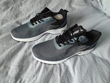 Chaussures baskets gris d'occasion  L'Isle-d'Abeau