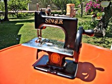 Machine coudre jouet d'occasion  Cosne-Cours-sur-Loire