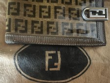 Fendi portafoglio uomo usato  Roma