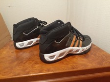 Usado, Tênis de basquete masculino Adidas Pro modelo 09/07. Tamanho 20. Preto/laranja. comprar usado Usado, Tênis de basquete masculino Adidas Pro modelo 09/07. Tamanho 20. Preto/laranja. comprar usado  Enviando para Brazil