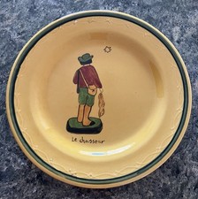 Usado, Prato de jantar vintage provençal Poterie “Le Chasseur” (Caçador) CHIPADO comprar usado  Enviando para Brazil