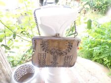 Ancienne minaudière brodée d'occasion  Senozan