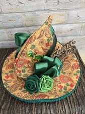 Splendido cappello streghe usato Splendido cappello streghe usato  Spedire a Italy