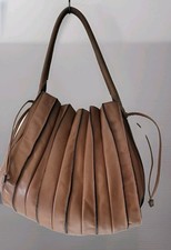Borsa lupo donna usato  Carlentini
