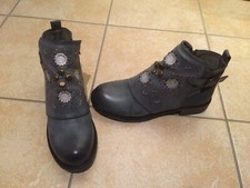 Bottines neuves d'occasion  Artemare