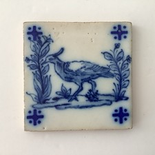 Azulejo português antigo de parede pássaro branco e azul pintado à mão, usado comprar usado Azulejo português antigo de parede pássaro branco e azul pintado à mão, usado comprar usado  Enviando para Brazil