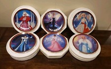 Lote de 6 Pratos de Colecionador Barbie Danbury Mint Série de Alta Moda por Susie comprar usado  Enviando para Brazil