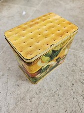 Vintage tin box for sale Vintage tin box for sale  RUSHDEN