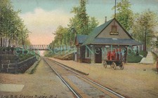 Cartão postal Nutley NJ - ESTAÇÃO FERROVIÁRIA ERIE E CARRINHO DE MÃO comprar usado Cartão postal Nutley NJ - ESTAÇÃO FERROVIÁRIA ERIE E CARRINHO DE MÃO comprar usado  Enviando para Brazil