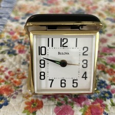 Usado, Relógio despertador de viagem vintage Bulova tom dourado estado impecável funciona! comprar usado  Enviando para Brazil