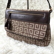 Givenchy borsa tracolla usato  Spedire a Italy