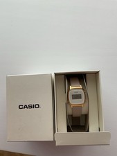 Montre femme bracelet d'occasion  Les Sables-d'Olonne