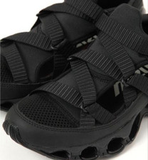 Sandalo sportivo mizuno usato Sandalo sportivo mizuno usato  Spedire a Italy