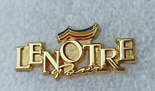 Pins lenôtre paris. d'occasion  Versailles