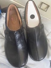 Bnib clarks unstructured for sale  LONDON