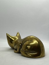 Estatuilla de gato agachado de latón vintage hecha en Corea decoración moderna de mediados de siglo segunda mano  Embacar hacia Mexico