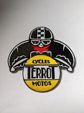 Patch thermocollant brodé d'occasion  Malakoff