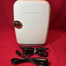 MINI GELADEIRA CROWNFUL 4 LITROS/6 LATAS AQUECEDOR REFRIGERADOR PORTÁTIL - BRANCO - Prateleira faltando comprar usado MINI GELADEIRA CROWNFUL 4 LITROS/6 LATAS AQUECEDOR REFRIGERADOR PORTÁTIL - BRANCO - Prateleira faltando comprar usado  Enviando para Brazil
