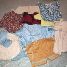 Lot vêtements anciens d'occasion  Fontenay-sous-Bois