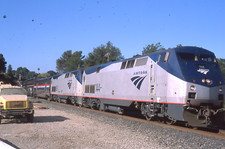 Slide AMTRAK 2018. P42's 144, 88 blast thru Pinole, CA com CALIFORNIA ZEPHYR comprar usado  Enviando para Brazil