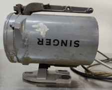 VINTAGE SINGER SEWING MACHINE INDUSTRIAL MOTOR 1/2 HP 3450 RPM CAT.# K632366 comprar usado  Enviando para Brazil