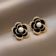 Boucles oreilles florales d'occasion Boucles oreilles florales d'occasion  Saint-Ciers-sur-Gironde