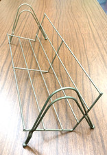Usado, Vintage bent Metal wire Table Desk Top Book CD DVD RACK Shelf Holder 24in MCM comprar usado  Enviando para Brazil