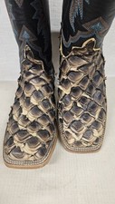 Mens 8.5 horse for sale  Salmon