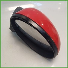 Specchietto retrovisore rosso usato Specchietto retrovisore rosso usato  Cona