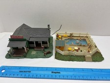 Edifícios em escala Ho. Ma’s Place com piscina. Lote 29 comprar usado  Enviando para Brazil
