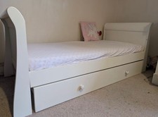 Lovely toddler bed for sale  ST. ALBANS