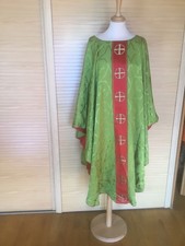 Chasuble prêtre catholique d'occasion Chasuble prêtre catholique d'occasion  Ambarès-et-Lagrave