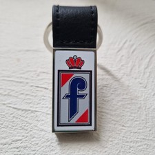 Porte clé pininfarina d'occasion  Sainte-Maure-de-Touraine