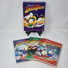 Disney's Duck Tales: Volume 1 (3 discos conjunto DVD) 1987 episódios 1 - 27 CIB completo comprar usado Disney's Duck Tales: Volume 1 (3 discos conjunto DVD) 1987 episódios 1 - 27 CIB completo comprar usado  Enviando para Brazil