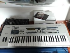 Synthetiseur yamaha mo6 d'occasion  Criquetot-l'Esneval