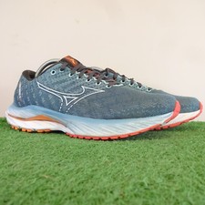 Mizuno trainers size for sale  MARCH