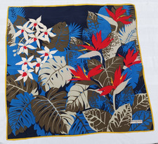 Foulard carré vintage d'occasion Foulard carré vintage d'occasion  La Rochelle