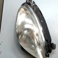 Faro anteriore destro usato  Italia