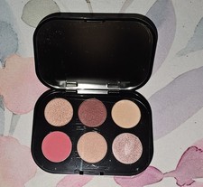 Paleta de Sombras MAC Connect in Color em Lente Rosa - 6 Cor Rosada - Nova Sem Caixa comprar usado Paleta de Sombras MAC Connect in Color em Lente Rosa - 6 Cor Rosada - Nova Sem Caixa comprar usado  Enviando para Brazil